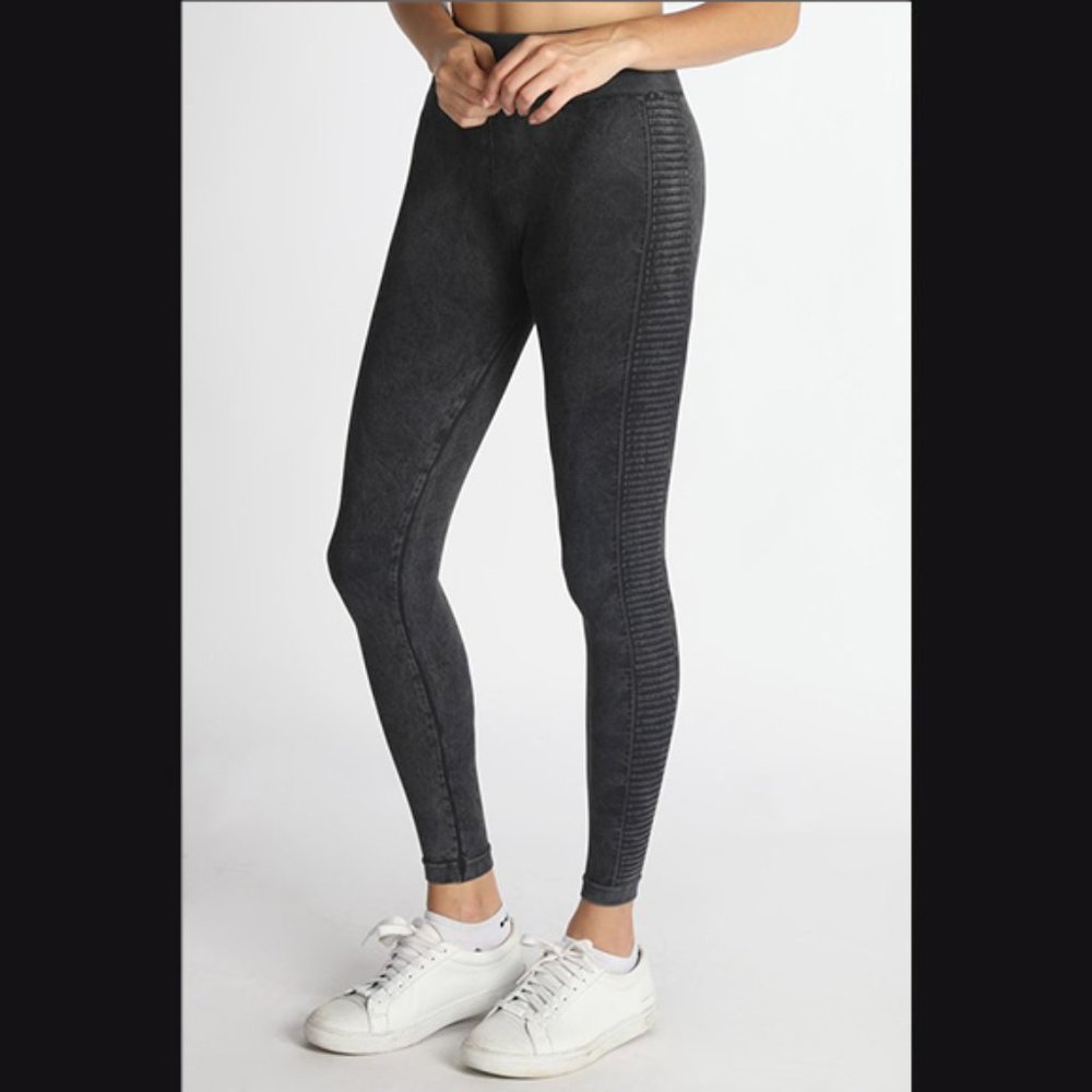 NEW Vintage Black Ladder Jeggings One Size